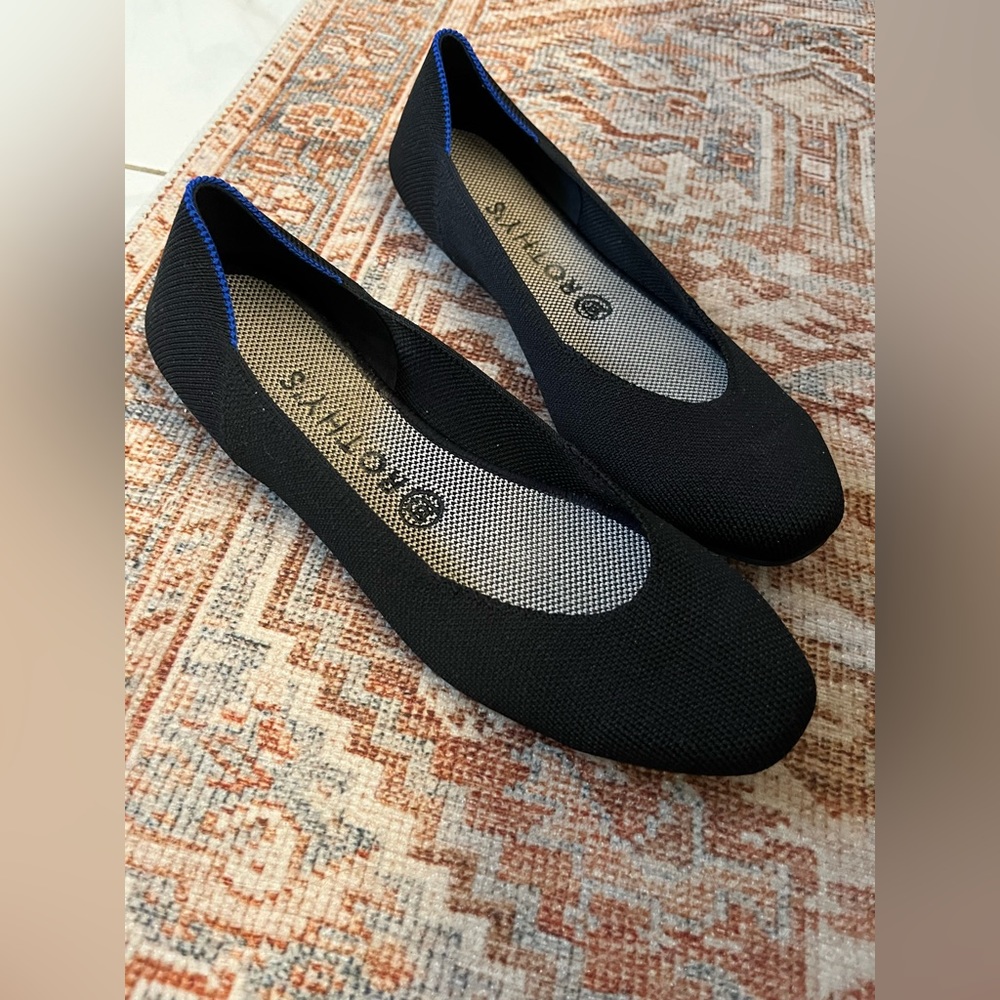 EUC black Rothy’s “The Square”